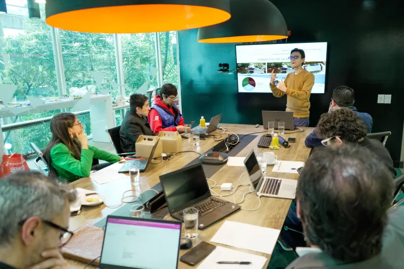 Atenea otorgará $150 millones a 10 empresas de Bogotá en la última fase de la convocatoria 'Mipymes Innovadoras'