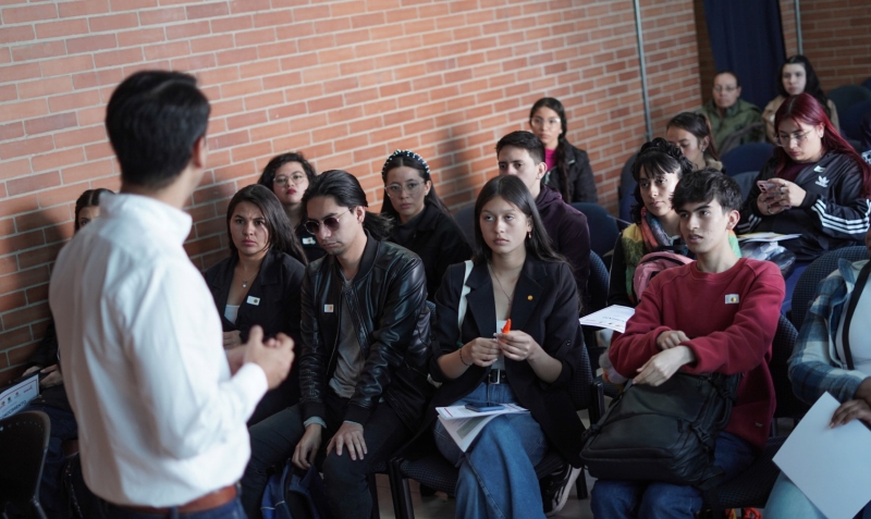 Atenea abre la cuarta convocatoria de Jóvenes a la E Bogotá