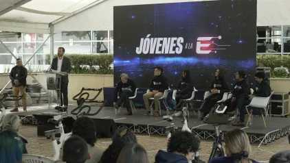 Jóvenes a la E- 2024 extiende sus beneficios, serán más de 5.000 becas para Bogotá y Soacha