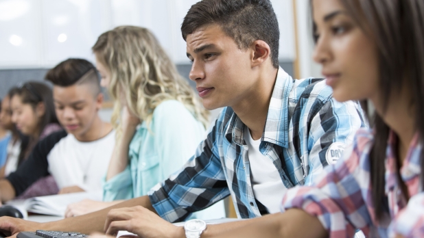 ¡Atención! 583 jóvenes en Bogotá están a punto de perder su beca de educación superior públicas y formación para el trabajo